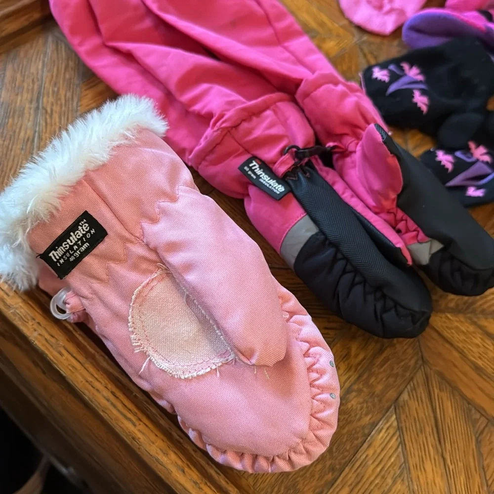 Little girls winter hat and gloves lot - Picture 7 of 15